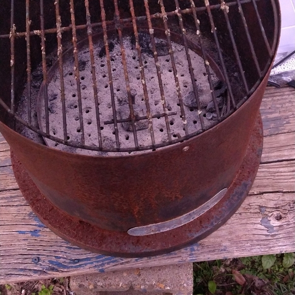 Smith & Wesson Grill - Picture 3 of 4